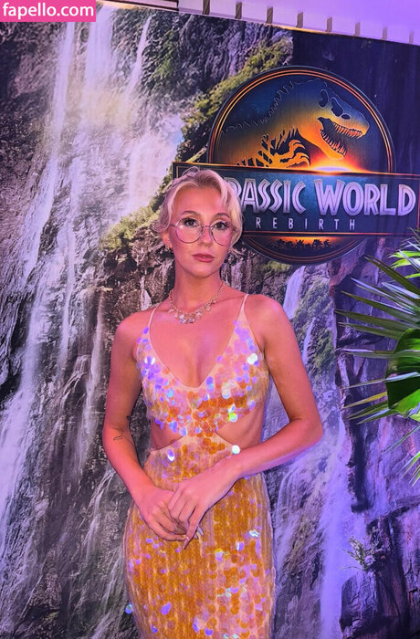 emwallbank hot pornstar image