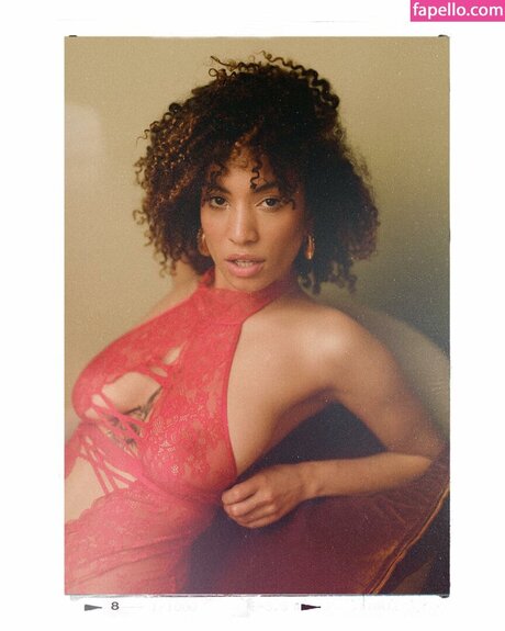 Melissa Patricia high quality actress photo