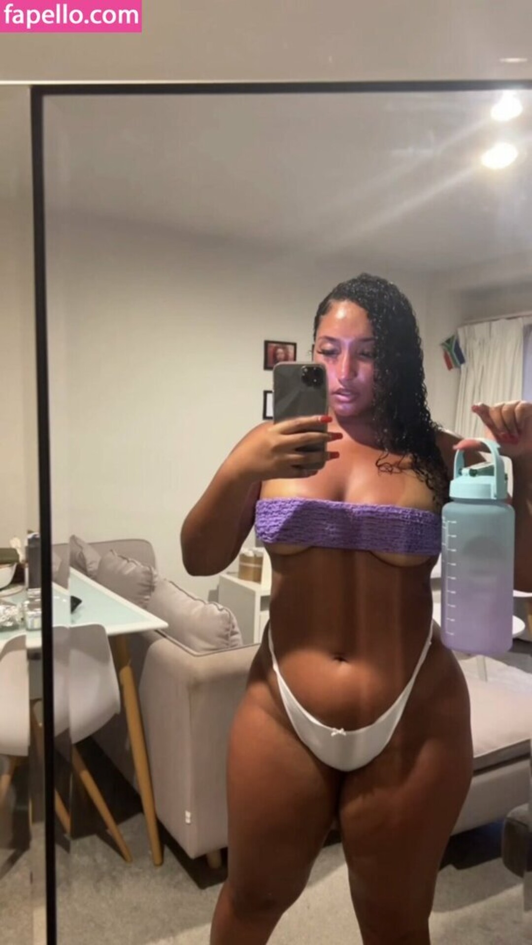 Melanadavids model naked images