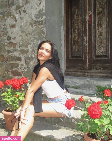 Kaeyra model sexy galleries