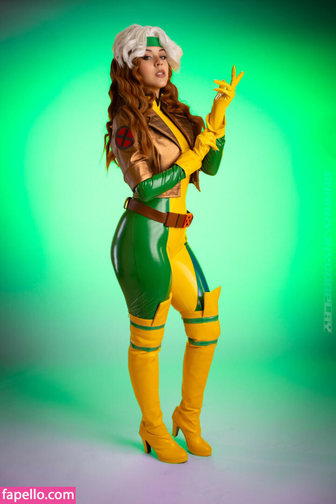 Snarky Jay Cosplay model porn pics