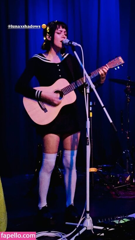 Luna Shadows model gallery