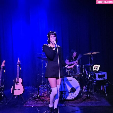 Luna Shadows pornstar free pictures