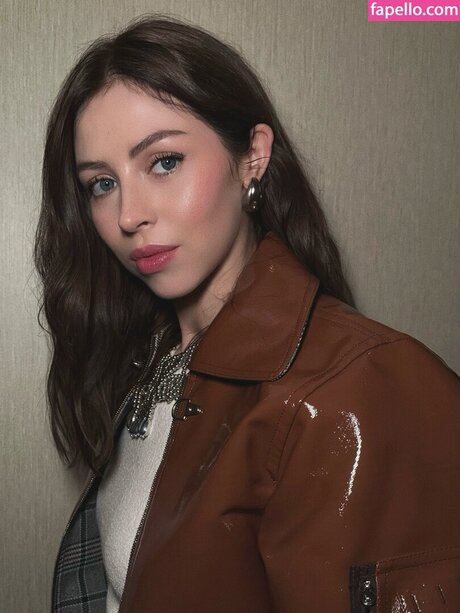 Hermione Corfield pornstar gallery