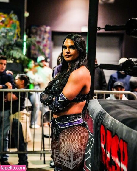 Nikki Blackheart nude pornstar photos