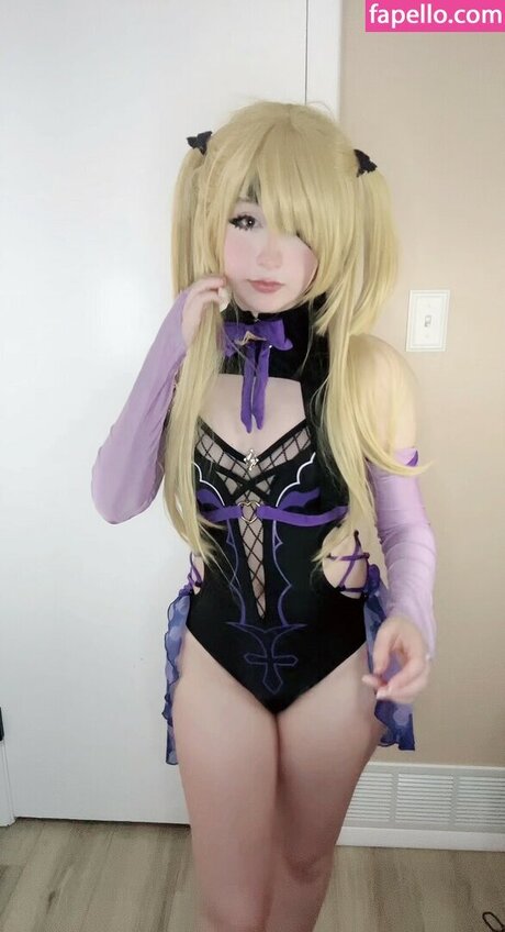 mewingava model adult image