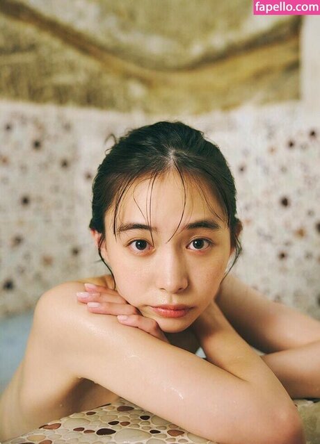 Hiroe Igeta naked model picture