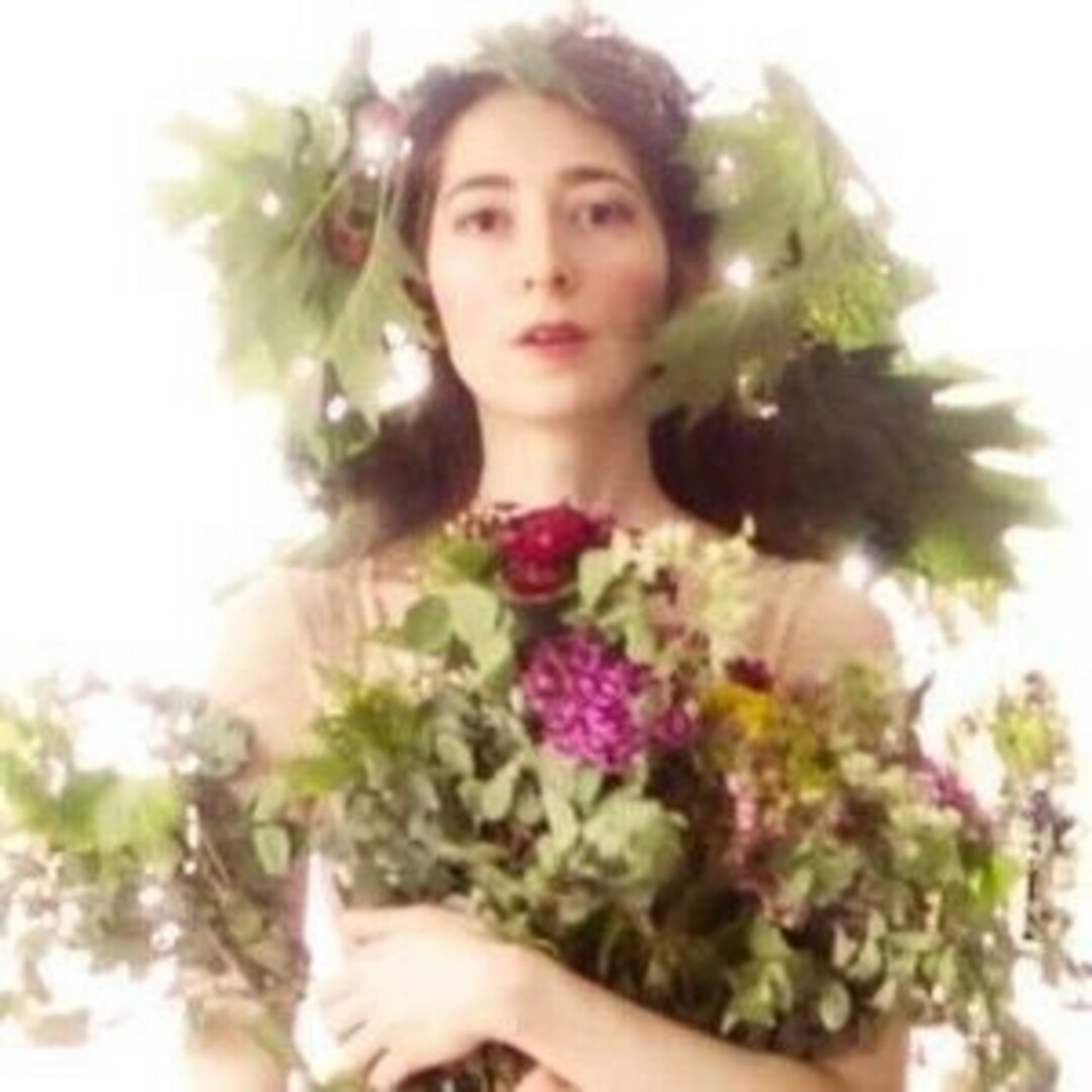Bernadette Banner model perfect img