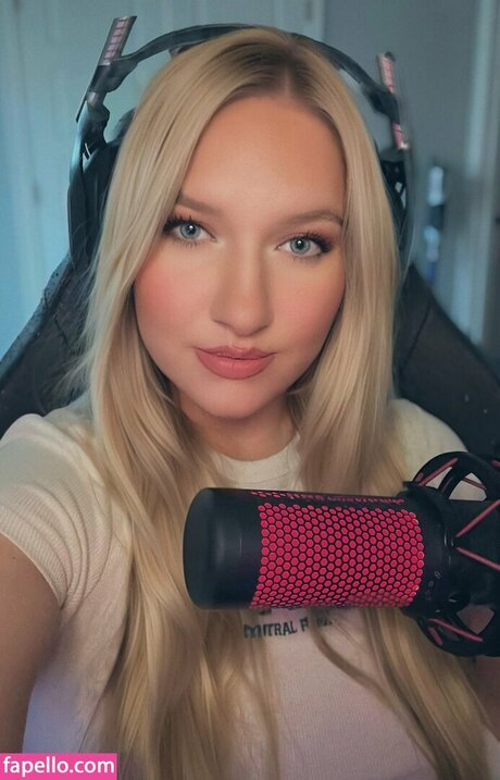 Heylovely pornographic model images