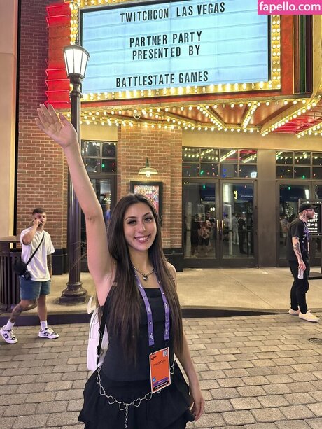 mcd00dle model erotic img