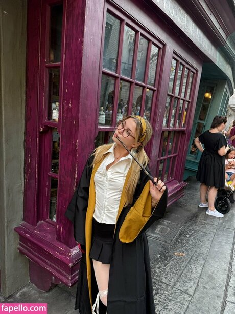 brunette petite onlyfans free xxx image