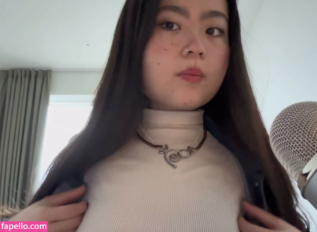 Riishka Asmr star top photo
