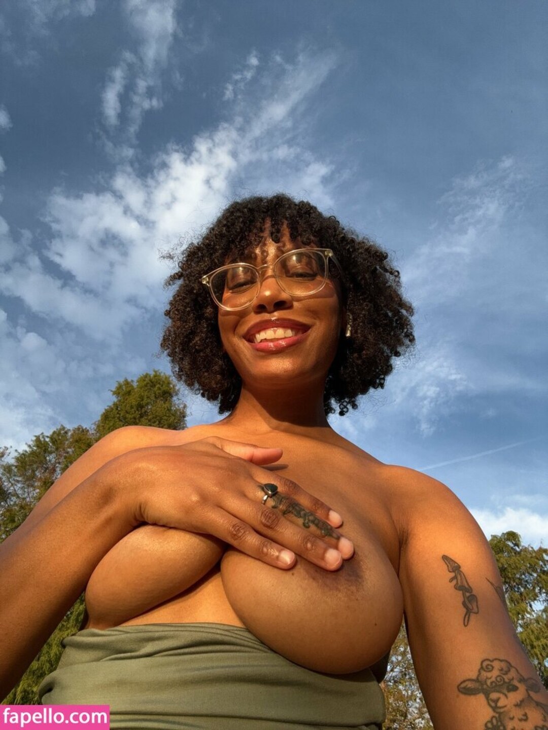 everhasit erotic model images