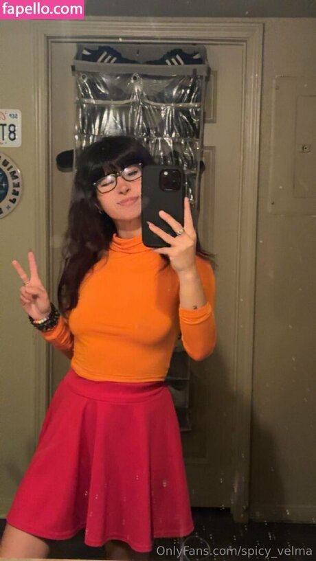 Velma Daphne Cosplay profile image