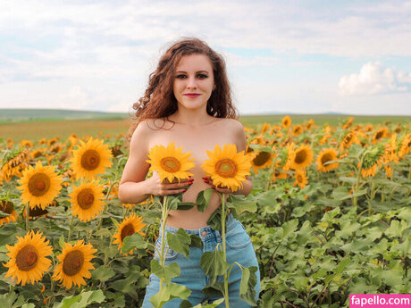 Redhead Aggie sexy pornstar galleries