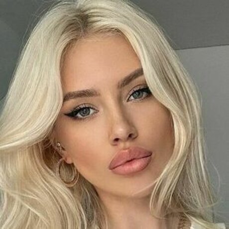 lilyabraun star erotic photo