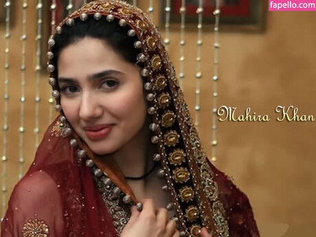 Mahira Khan model sexy pictures