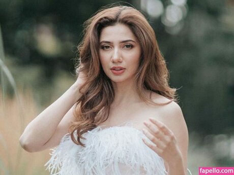Mahira Khan pornstar sexy images