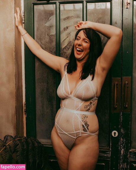 knee deep in life pornstar erotic galleries