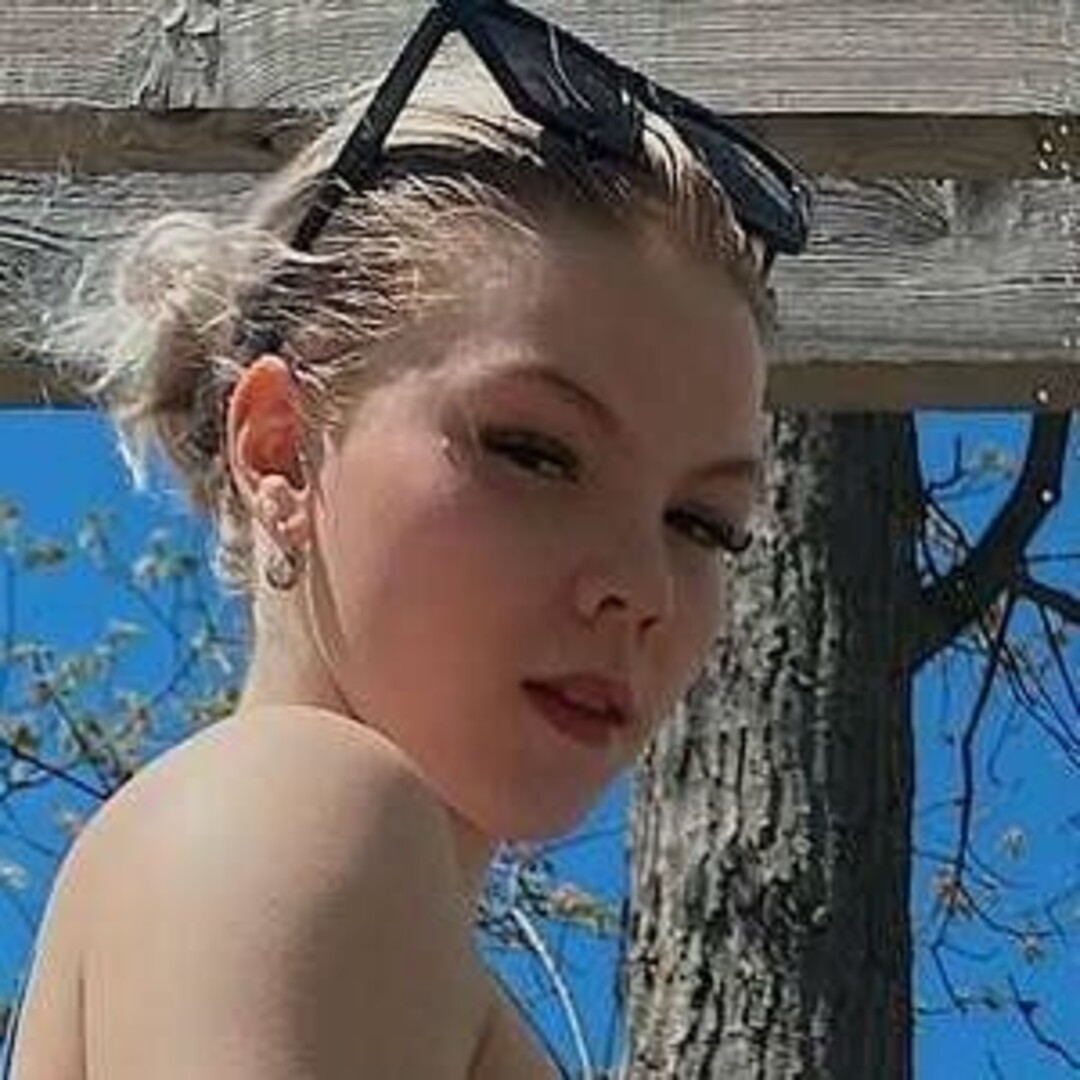 alexisfogartyy hot actress picture