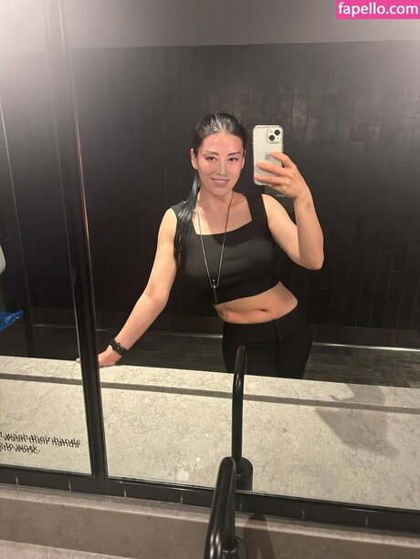 Mialeenyc naked model pics