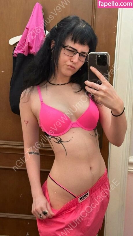 saucysphinx star erotic photo