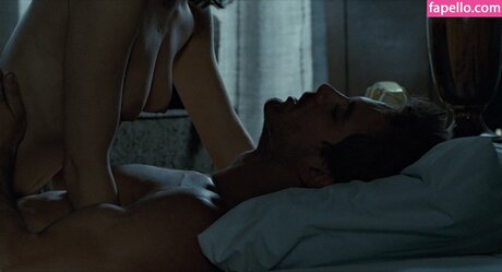 Linda Hamilton hd star pic