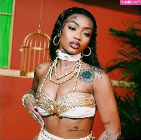 Jada Kingdom nude model img