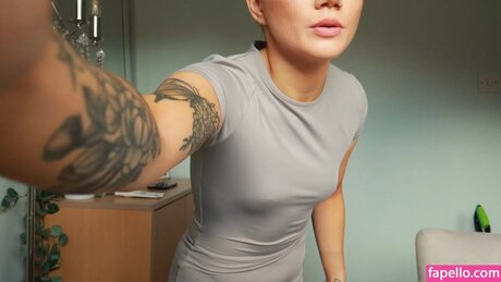 Double Take Reacts pornstar erotic photo