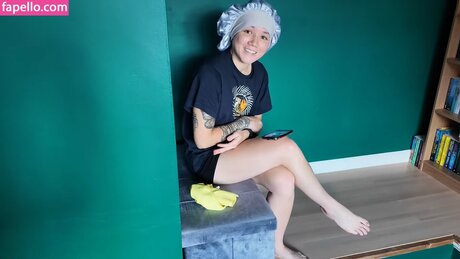 Double Take Reacts pornstar hot images