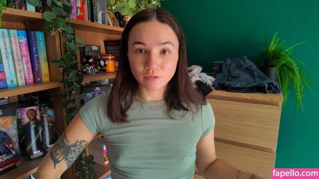 Double Take Reacts free model picture