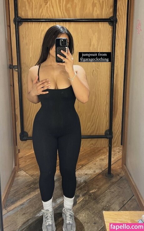 A vriell nude pornstar img