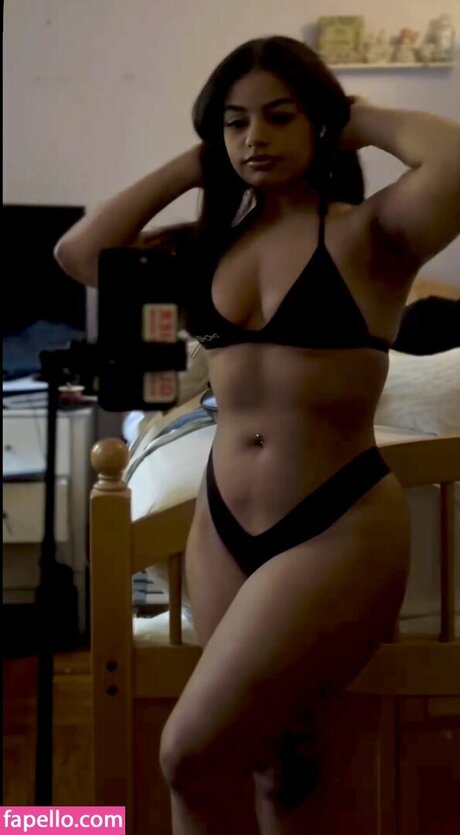 A vriell star pornographic photo