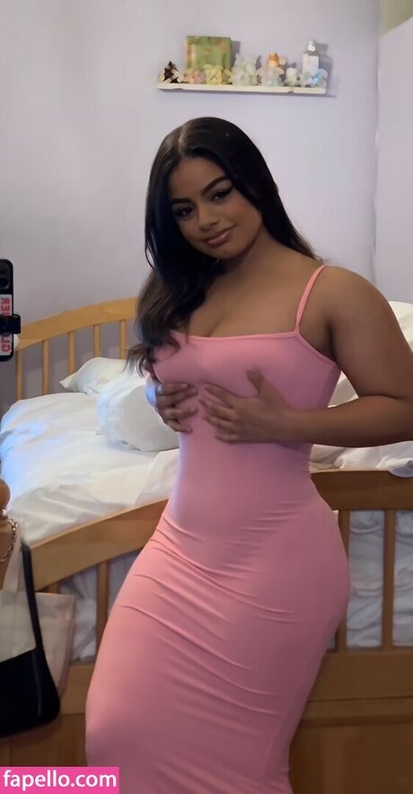 A vriell model hot galleries