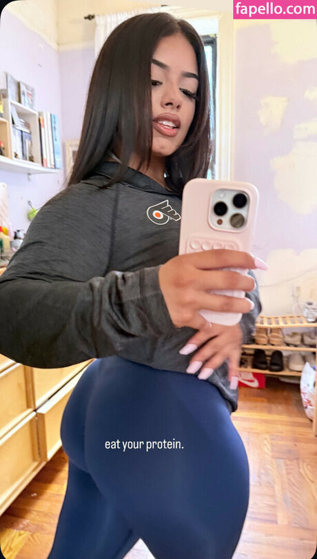 A vriell star sex photo