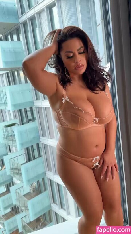 Coco Rains pornstar top pictures