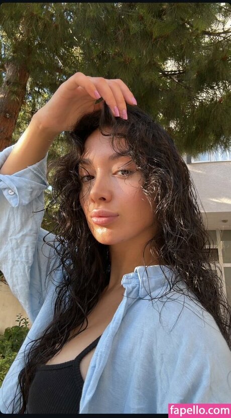 Merve Cin best model picture