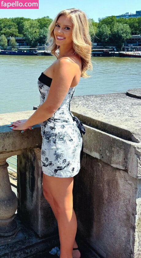 Sydney Segars sex actress img