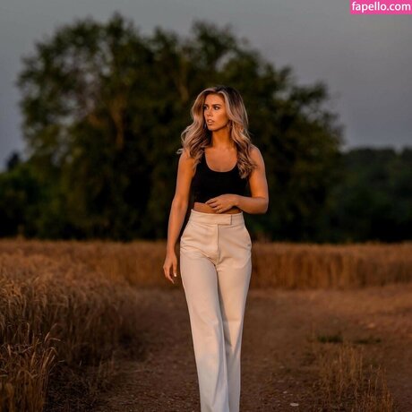 Sydney Segars sexy star images