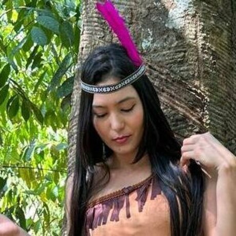 Thais Aruna xxx model pic