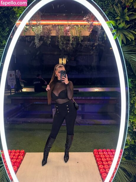 madamex93 pornstar naked image