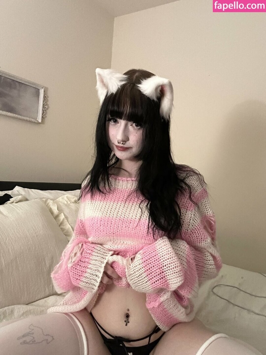 EliseRenee erotic pornstar img