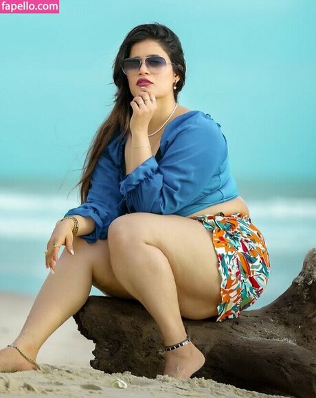 Pavitra Poojary pretty actress pictures