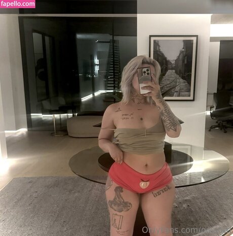 Ally Lotti beautiful star images