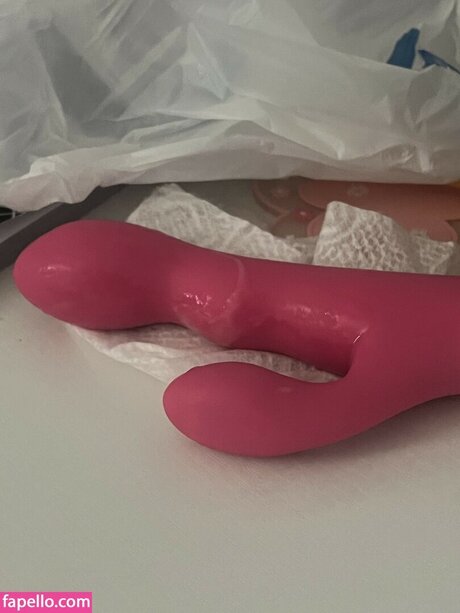 Melily Saiko star pretty picture