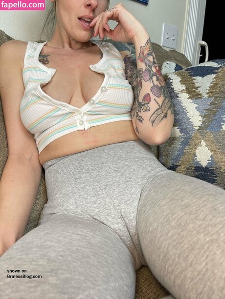 iamskylerxo star hot photos