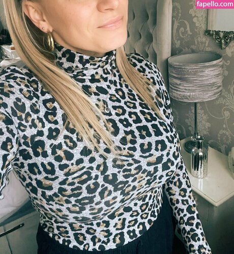 Polly Pocket The Profiteer model nudes picture