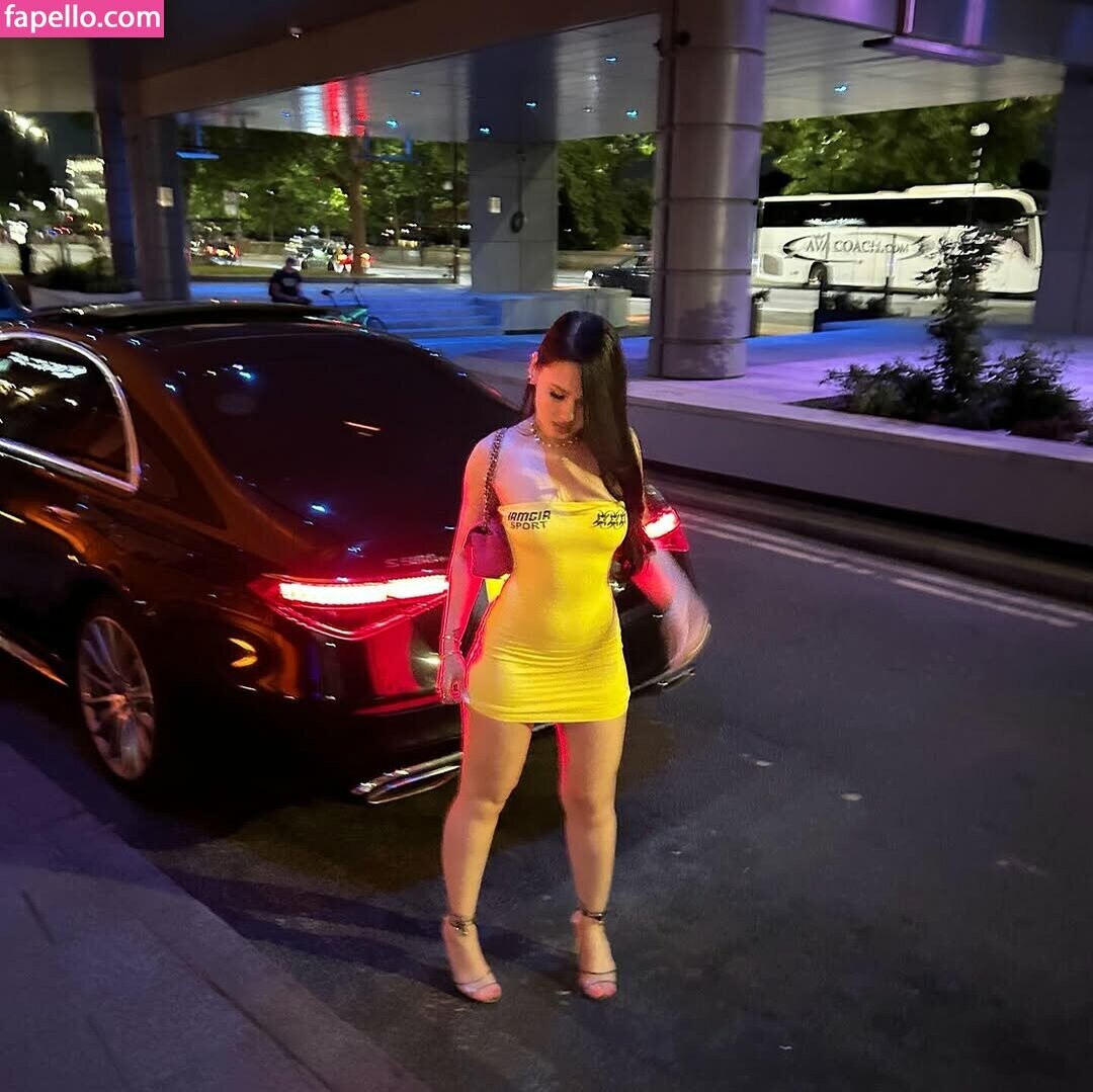 skinny shemale onlyfans hot sexy pic