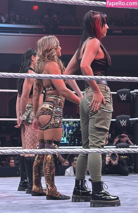 Fallon Henley sexy pornstar photo