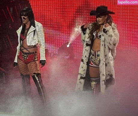 Fallon Henley model best pics